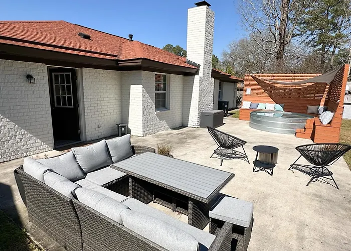 Cozy Oasis 15Min To Dt & Tybee, Home Away From Home - The Nest